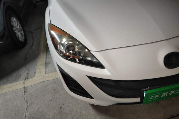 Used Mazda 3 2011 Sedan 1.6L Automatic Comfort Model Right Front Headlight