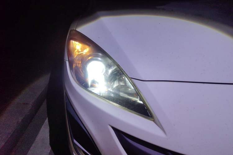 Used Mazda 3 2011 Sedan 1.6L Automatic Elite Model Right Front Headlight