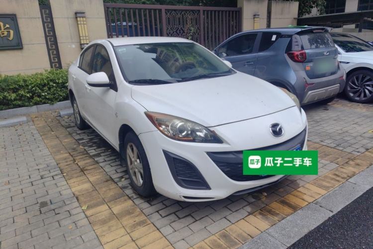 Used Mazda 3 2011 Sedan 1.6L Manual Comfort Model Right Front Headlight