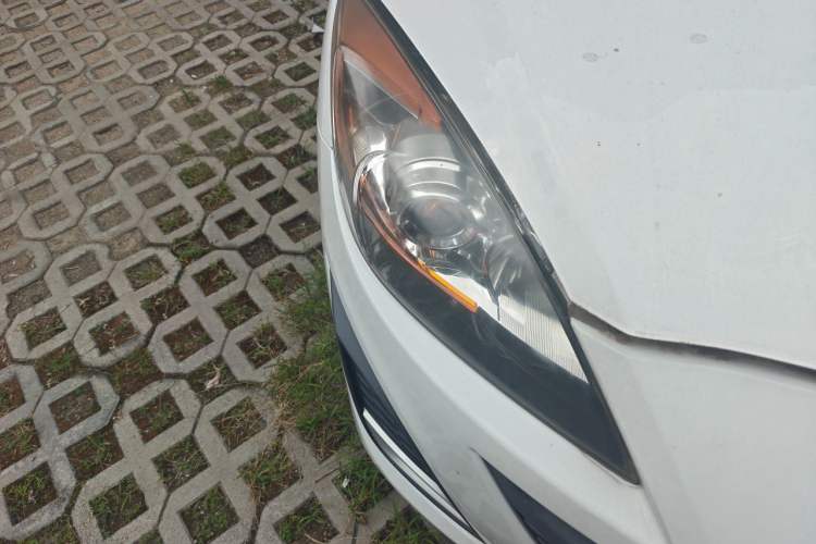 Used Mazda 3 2011 Sedan 1.6L Automatic Elite Model Right Front Headlight