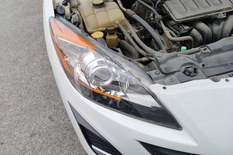 Used Mazda 3 2011 Sedan 1.6L Automatic Elite Model Right Front Headlight