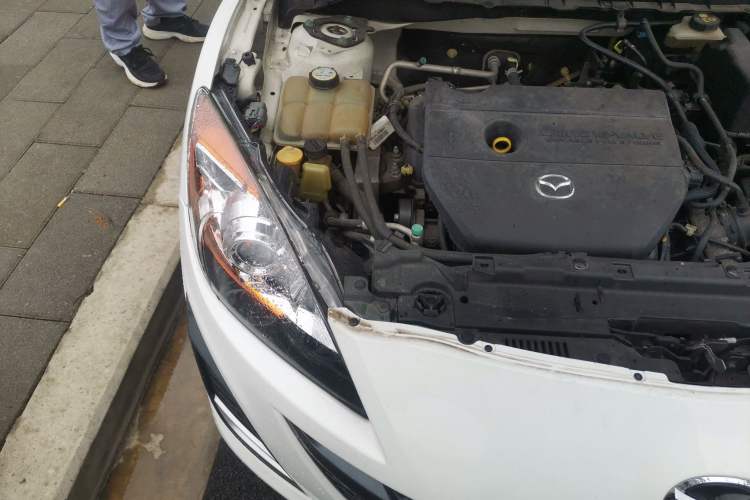 Used Mazda 3 2011 Sedan 2.0L Manual Sport Model Right Front Headlight