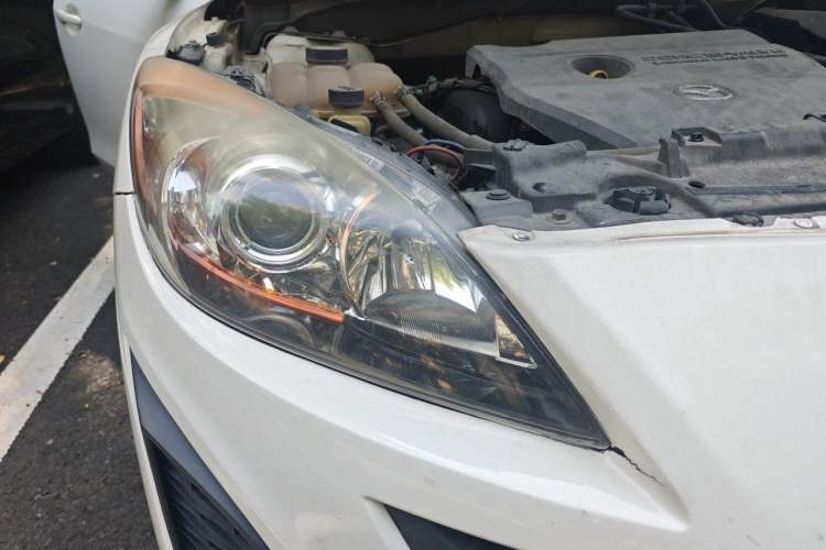 Used Mazda 3 2011 Sedan 2.0L Automatic Luxury Model Right Front Headlight