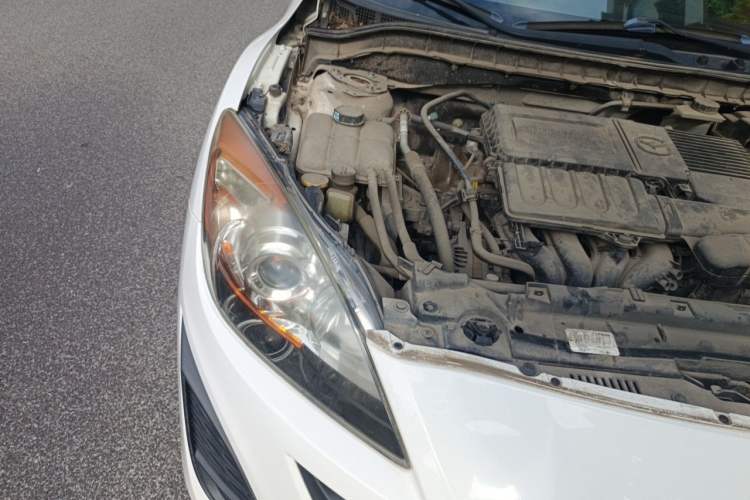 Used Mazda 3 2011 Sedan 1.6L Automatic Comfort Model Right Front Headlight