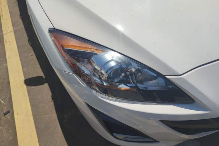Used Mazda 3 2011 Sedan 1.6L Automatic Elite Model Right Front Headlight