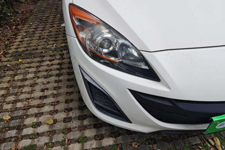 Used Mazda 3 2011 Sedan 1.6L Automatic Comfort Model Right Front Headlight