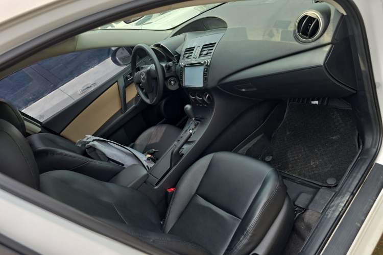 Used Mazda 3 2011 Sedan 1.6L Automatic Comfort Model Right Front Seat