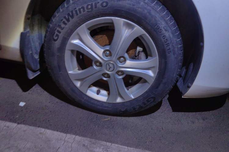 Used Mazda 3 2011 Sedan 1.6L Automatic Elite Model Right Front Wheel Hub