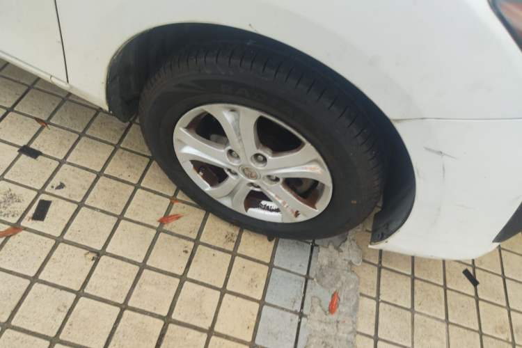 Used Mazda 3 2011 Sedan 1.6L Automatic Elite Model Right Front Wheel Hub