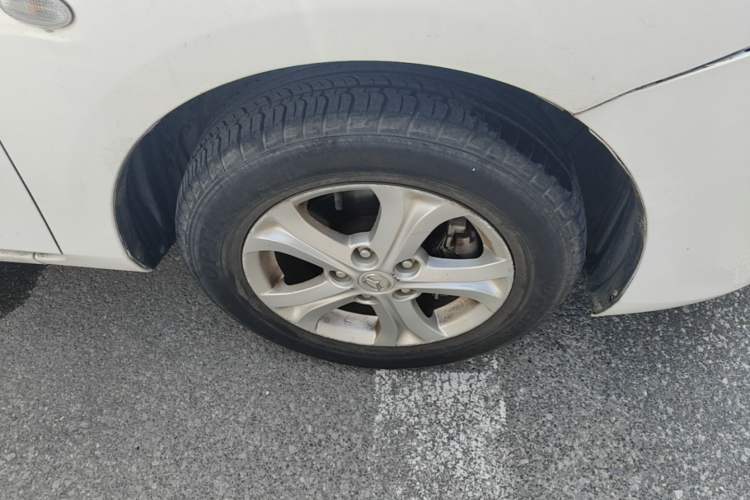 Used Mazda 3 2011 Sedan 1.6L Automatic Comfort Model Right Front Wheel Hub