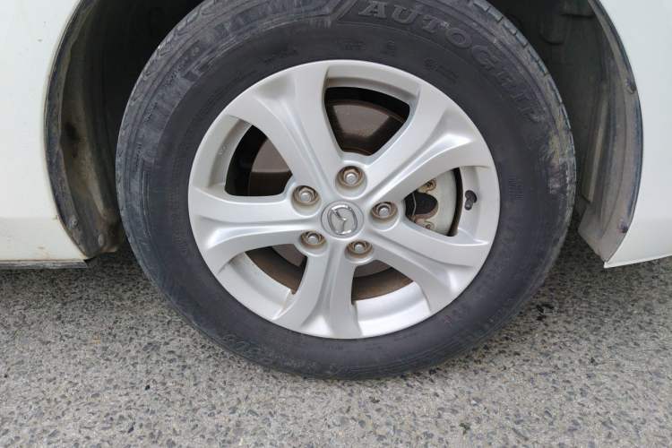 Used Mazda 3 2011 Sedan 1.6L Automatic Elite Model Right Front Wheel Hub
