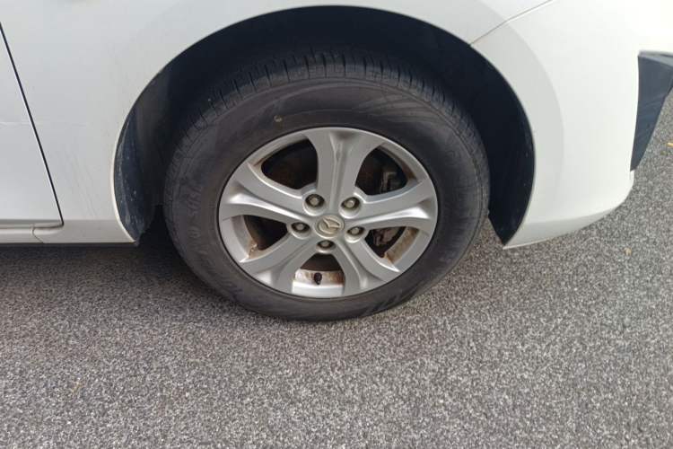 Used Mazda 3 2011 Sedan 1.6L Automatic Comfort Model Right Front Wheel Hub