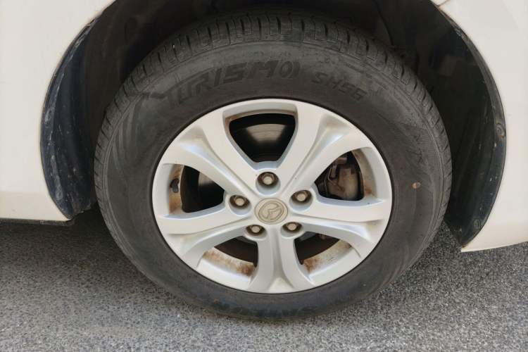 Used Mazda 3 2011 Sedan 1.6L Automatic Comfort Model Right Front Wheel Hub
