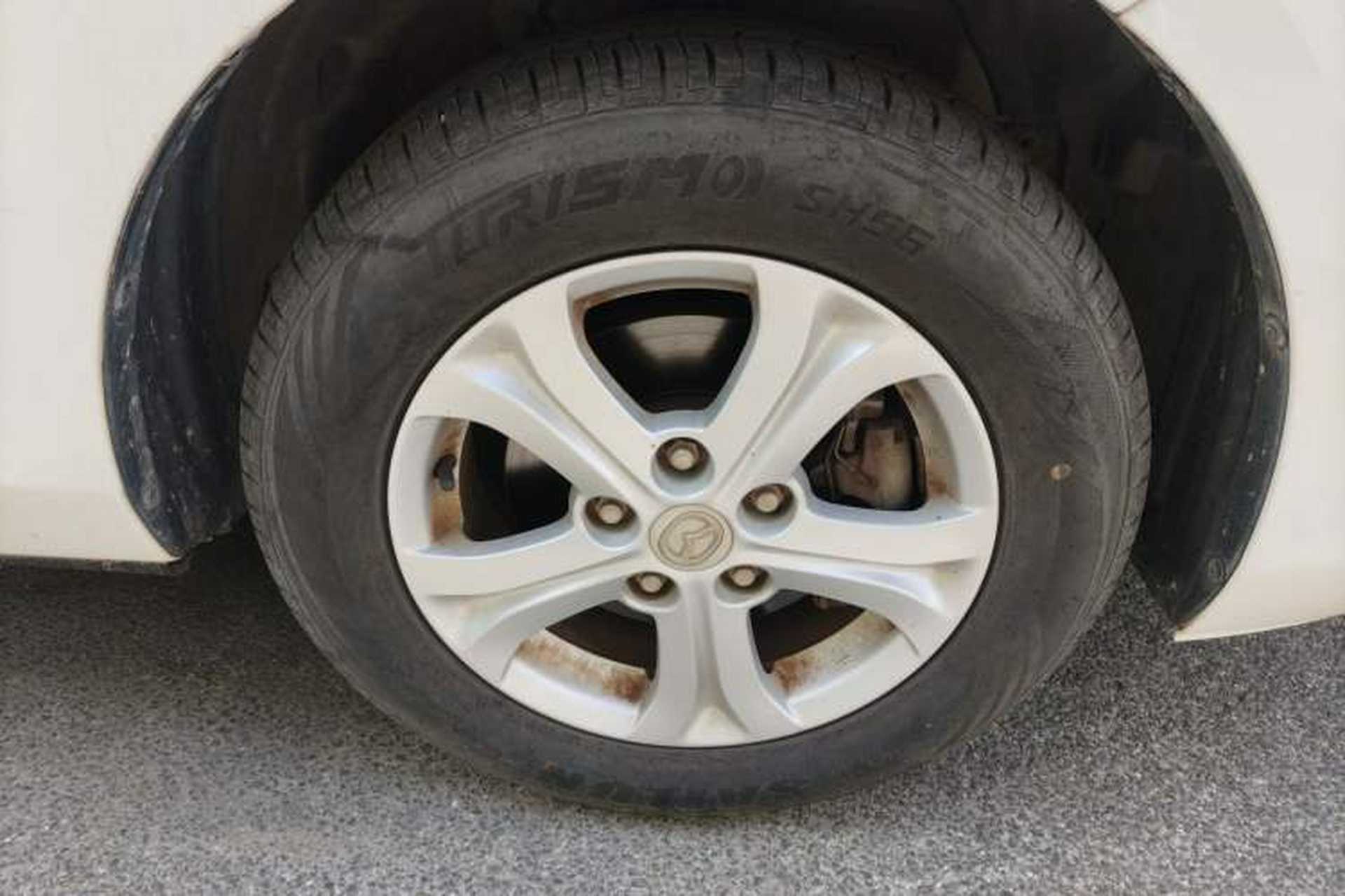 Used Mazda 3 2011 Sedan 1.6L Automatic Comfort Model Right Front Wheel Hub
