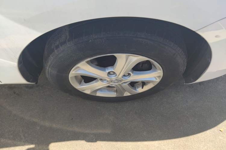 Used Mazda 3 2011 Sedan 1.6L Automatic Elite Model Right Front Wheel Hub