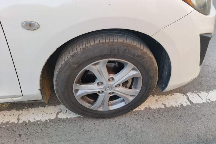Used Mazda 3 2011 Sedan 1.6L Automatic Elite Model Right Front Wheel Hub