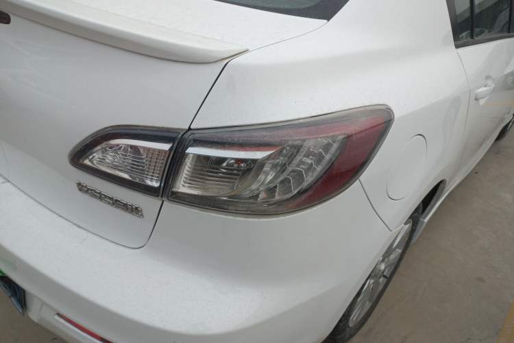 Used Mazda 3 2011 Sedan 2.0L Automatic Luxury Model Right Rear Taillight