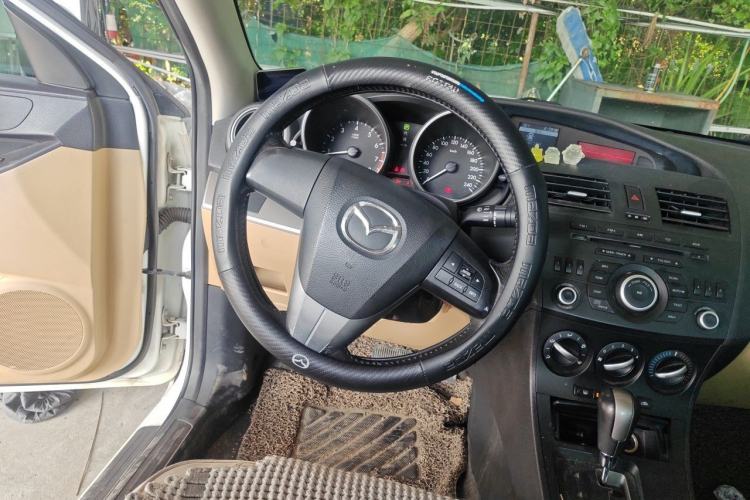 Used Mazda 3 2011 Sedan 1.6L Automatic Elite Model Steering Wheel