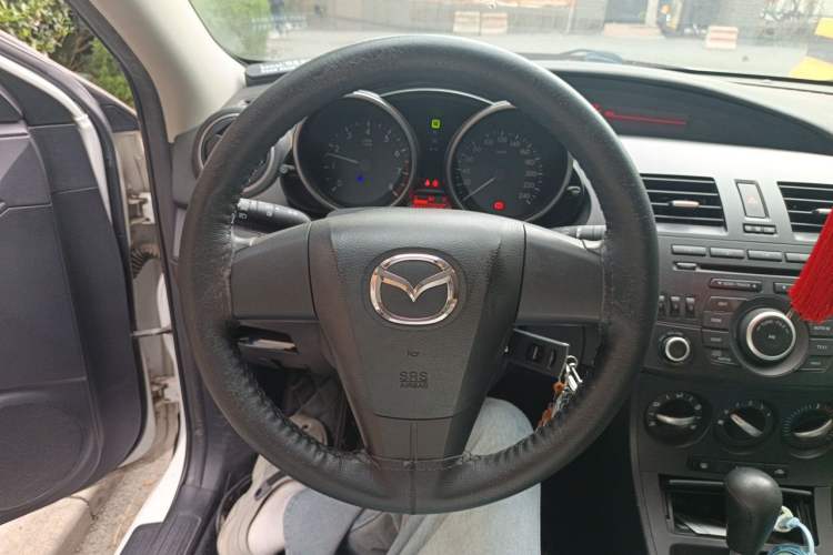 Used Mazda 3 2011 Sedan 1.6L Automatic Comfort Model Steering Wheel
