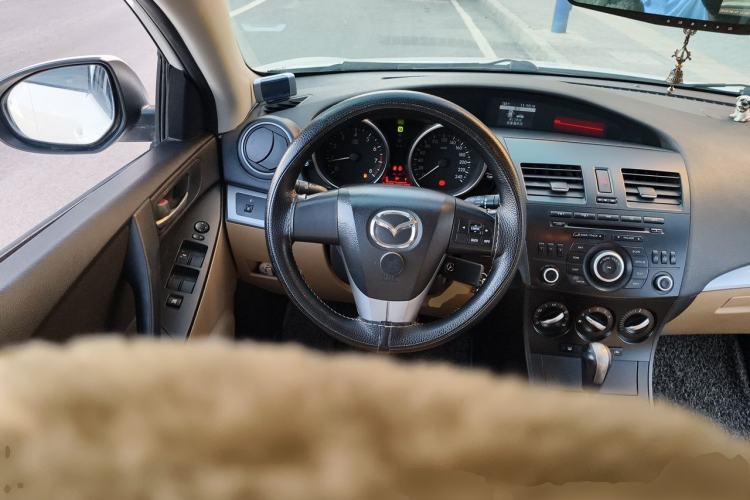 Used Mazda 3 2011 Sedan 1.6L Automatic Elite Model Steering Wheel