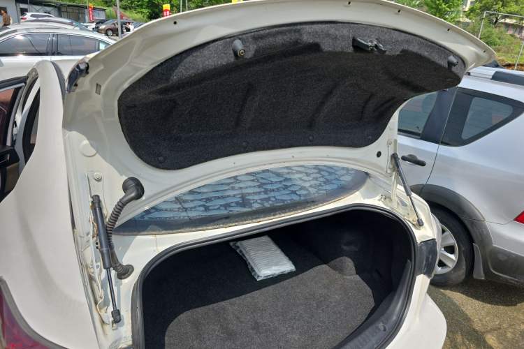 Used Mazda 3 2011 Sedan 1.6L Automatic Comfort Model Trunk