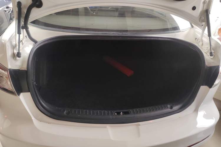 Used Mazda 3 2011 Sedan 1.6L Automatic Comfort Model Trunk