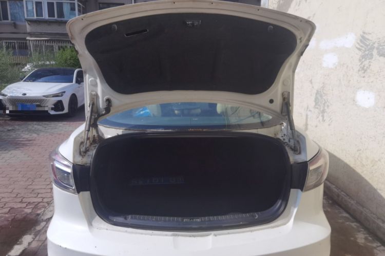Used Mazda 3 2011 Sedan 1.6L Manual Comfort Model Trunk