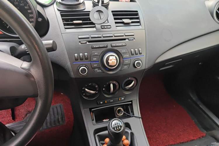 Used Mazda 3 2012 Hatchback 1.6L Manual Comfort Model Audio And AC Panel