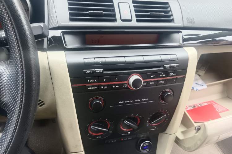 Used Mazda 3 2012 1.6L Manual Classic Special Offer Audio And AC Panel