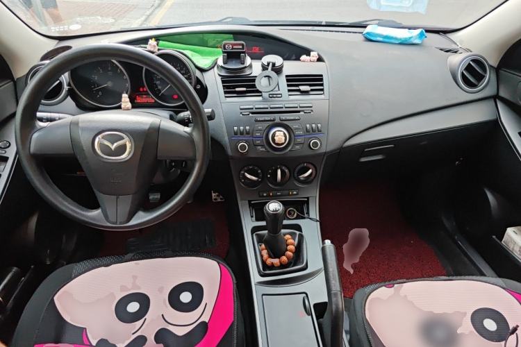 Used Mazda 3 2012 Hatchback 1.6L Manual Comfort Model Center Console