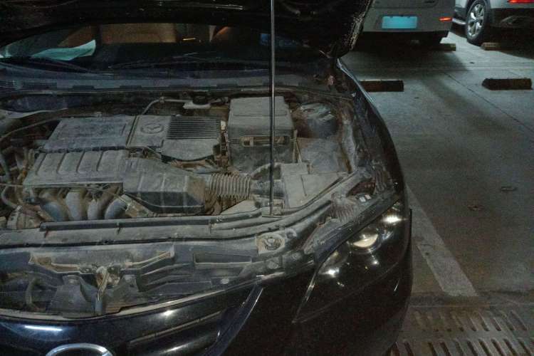 Used Mazda 3 2012 1.6L Manual Classic Standard Edition Engine Bay Left