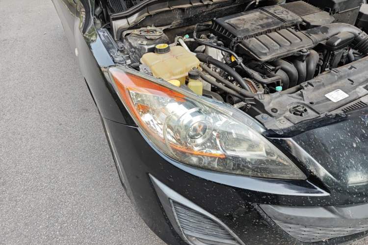 Used Mazda 3 2012 Hatchback 1.6L Manual Comfort Model Right Front Headlight