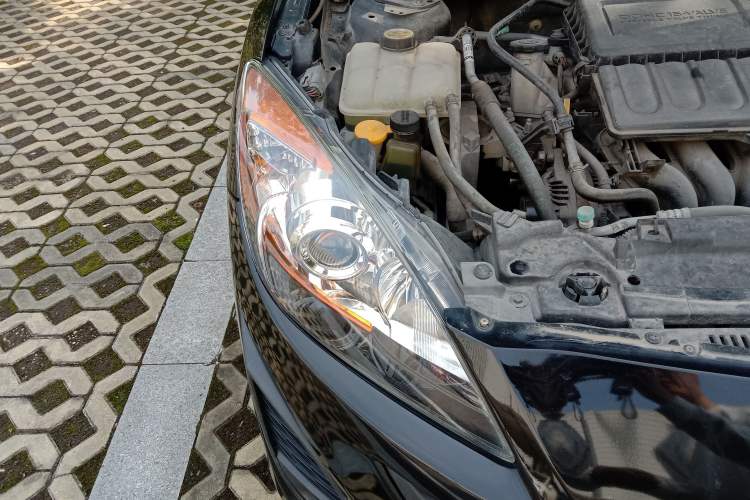 Used Mazda 3 2012 Hatchback 1.6L Manual Comfort Model Right Front Headlight