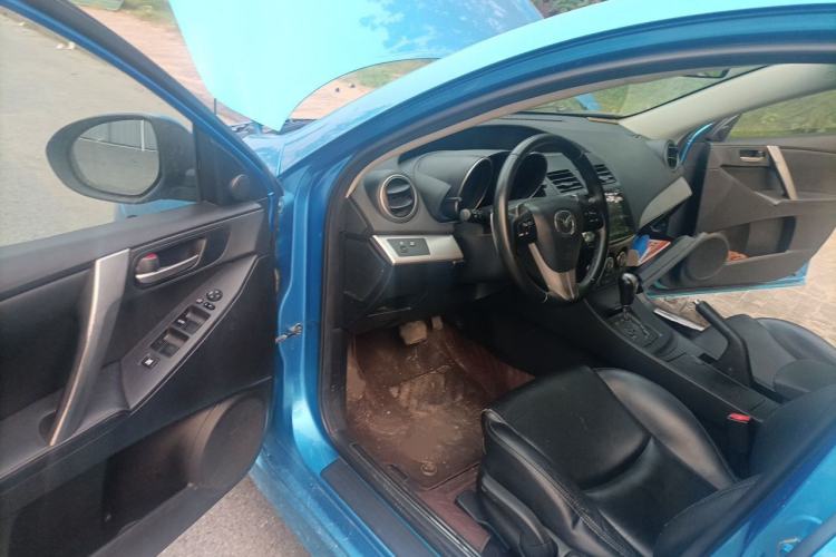 Used Mazda 3 2012 Hatchback 2.0L Automatic Luxury Model Driver Seat