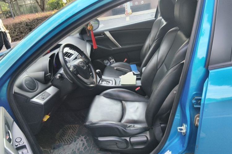 Used Mazda 3 2012 Hatchback 2.0L Automatic Luxury Model Left Front Seat