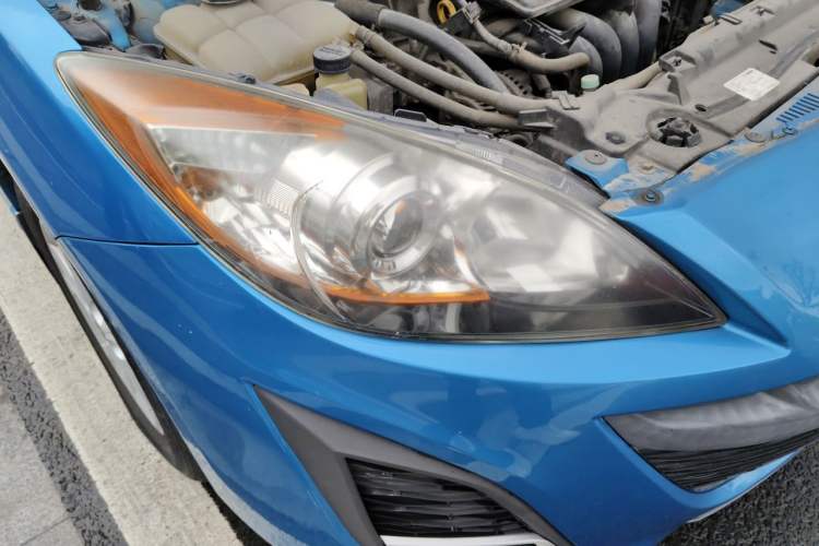 Used Mazda 3 2012 Hatchback 1.6L Automatic Elite Model Right Front Headlight