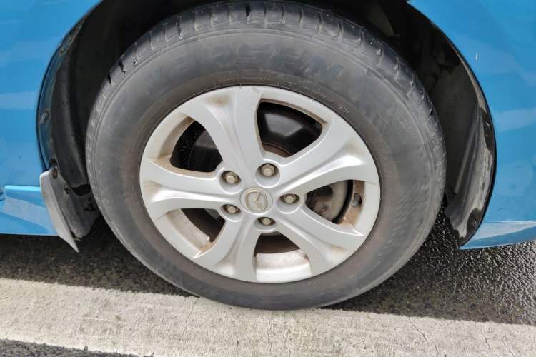Used Mazda 3 2012 Hatchback 1.6L Automatic Elite Model Right Front Wheel Hub