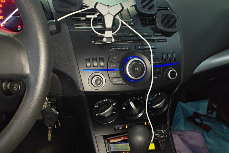 Used Mazda 3 2012 Hatchback 1.6L Automatic Elite Model Audio And AC Panel