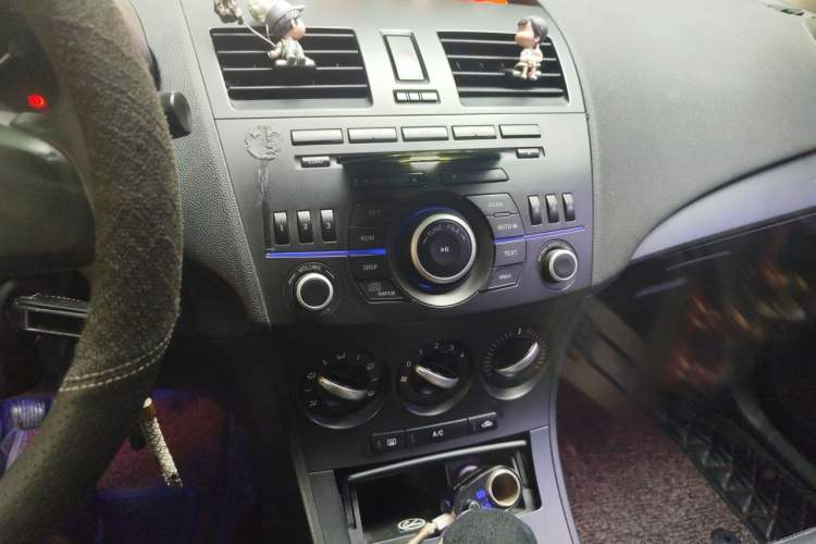 Used Mazda 3 2012 Hatchback 1.6L Manual Comfort Model Audio And AC Panel