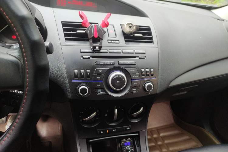 Used Mazda 3 2012 Hatchback 1.6L Manual Comfort Model Audio And AC Panel