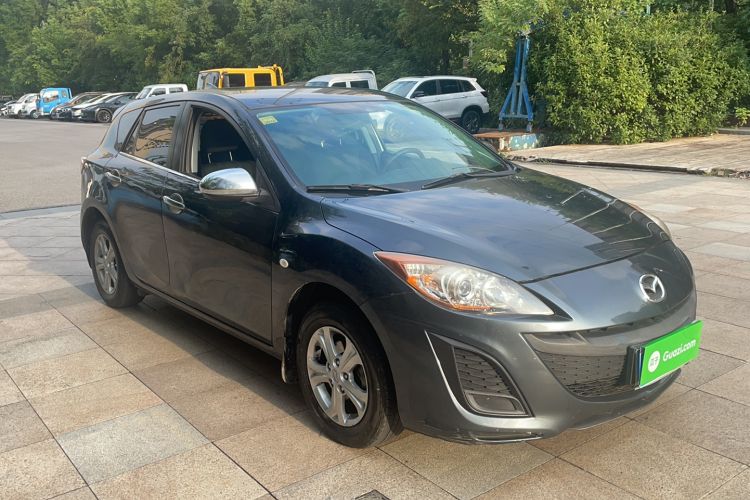 Used Mazda 3 2012 Hatchback 1.6L Manual Comfort Model Exterior 2