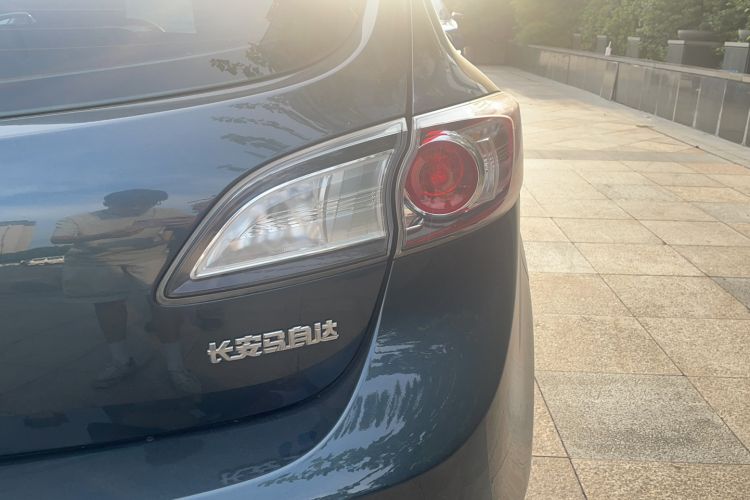 Used Mazda 3 2012 Hatchback 1.6L Manual Comfort Model Exterior 5