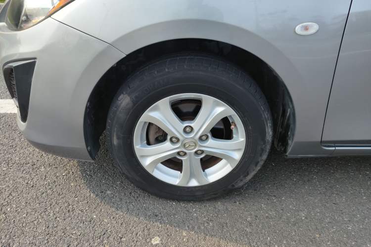 Used Mazda 3 2012 Hatchback 1.6L Manual Comfort Model Left Front Wheel Hub