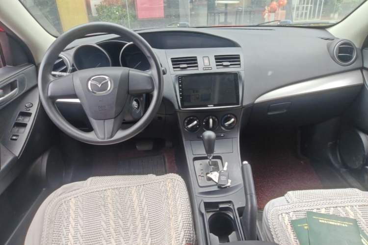 Used Mazda 3 2012 Hatchback 1.6L Automatic Elite Model Center Console