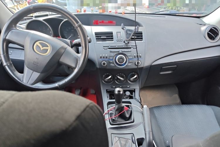 Used Mazda 3 2012 Hatchback 1.6L Manual Comfort Model Center Console