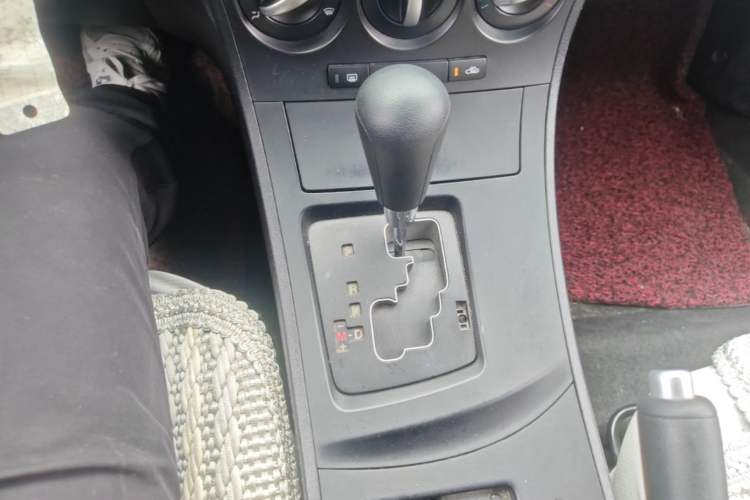 Used Mazda 3 2012 Hatchback 1.6L Automatic Elite Model Gear Lever