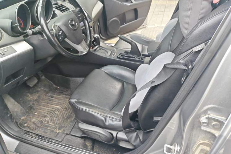 Used Mazda 3 2012 Hatchback 2.0L Automatic Luxury Model Left Front Seat
