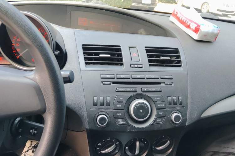 Used Mazda 3 2012 Hatchback 1.6L Automatic Elite Model Audio And AC Panel