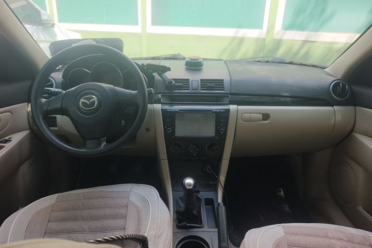 Used Mazda 3 2012 1.6L Manual Classic Standard Edition Center Console