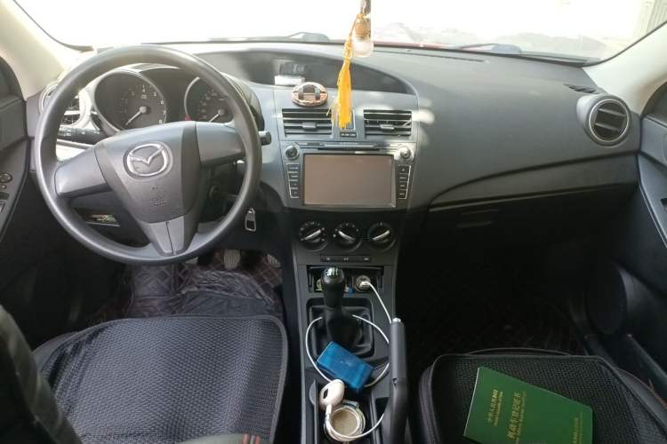Used Mazda 3 2012 Hatchback 1.6L Manual Comfort Model Center Console